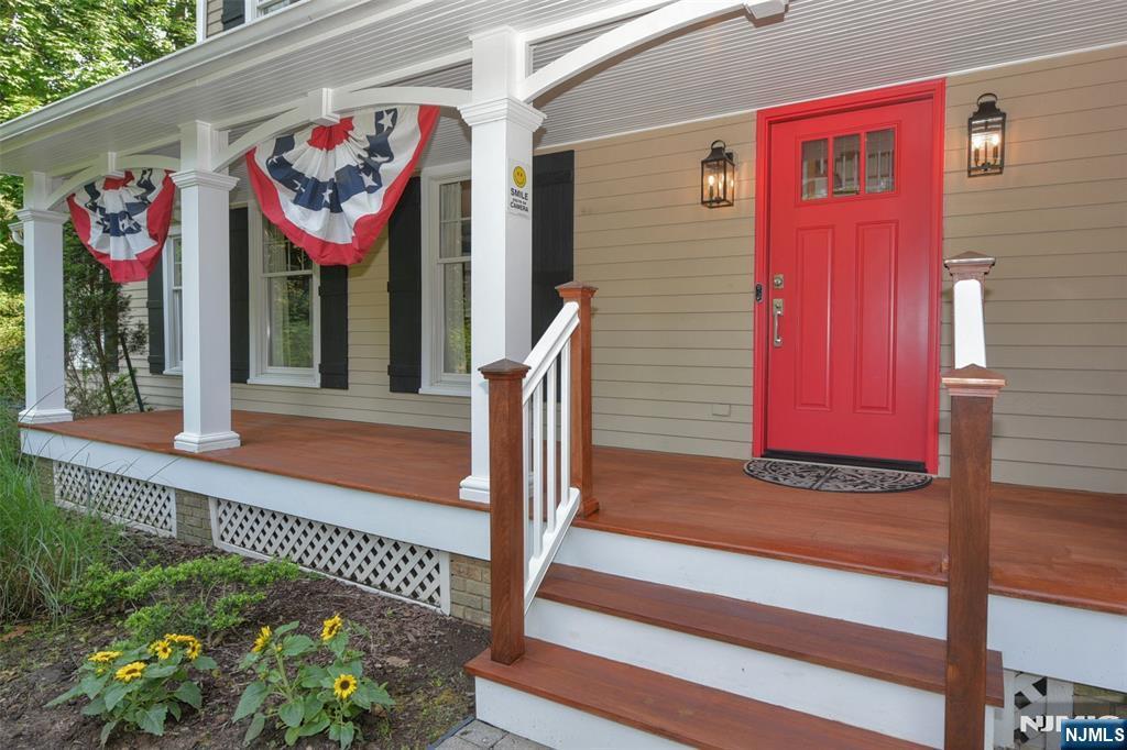 Property Photo:  581 Eder Avenue  NJ 07481 