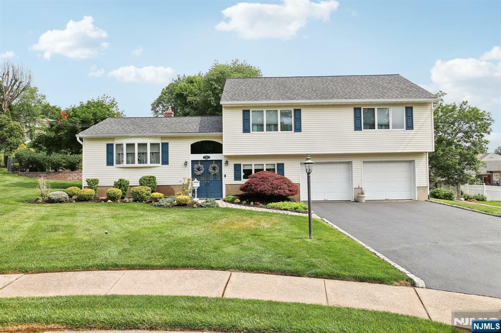 Property Photo: 6 Kipp Court NJ 07470