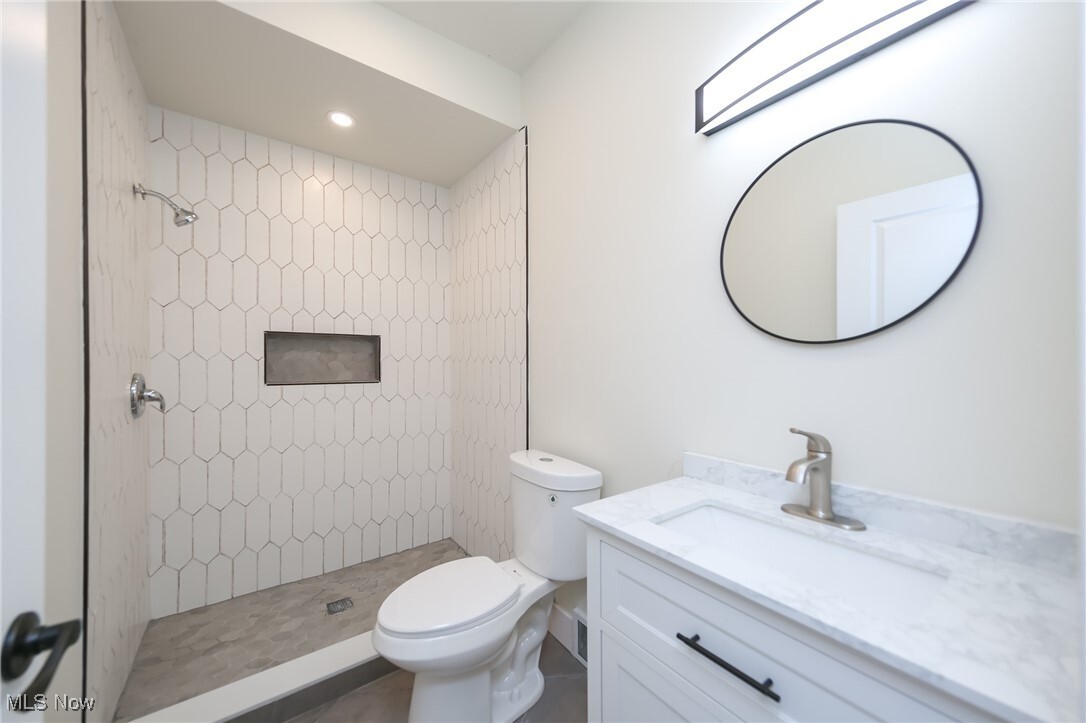 Property Photo: 1661 E 118th Street OH 44106