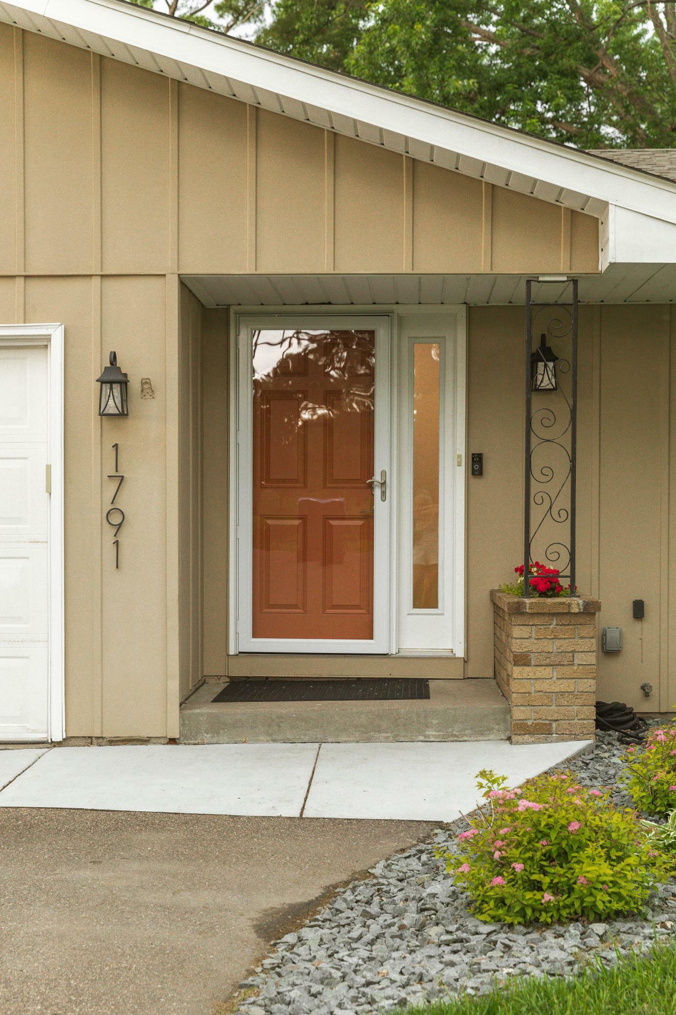 Property Photo:  1791 Fulham Street  MN 55113 