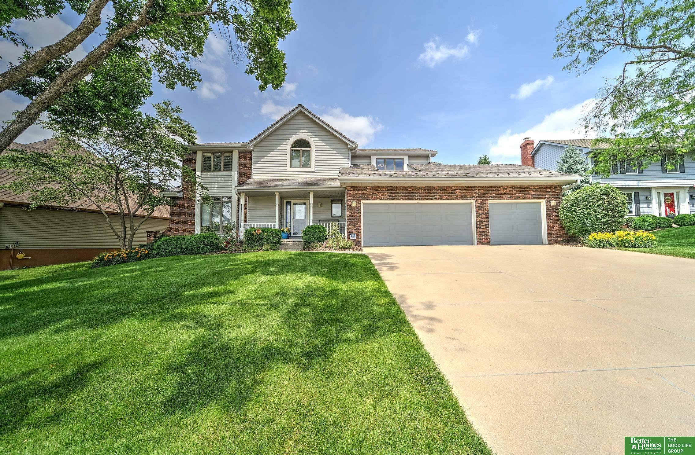 Property Photo: 12918 Western Circle NE 68154