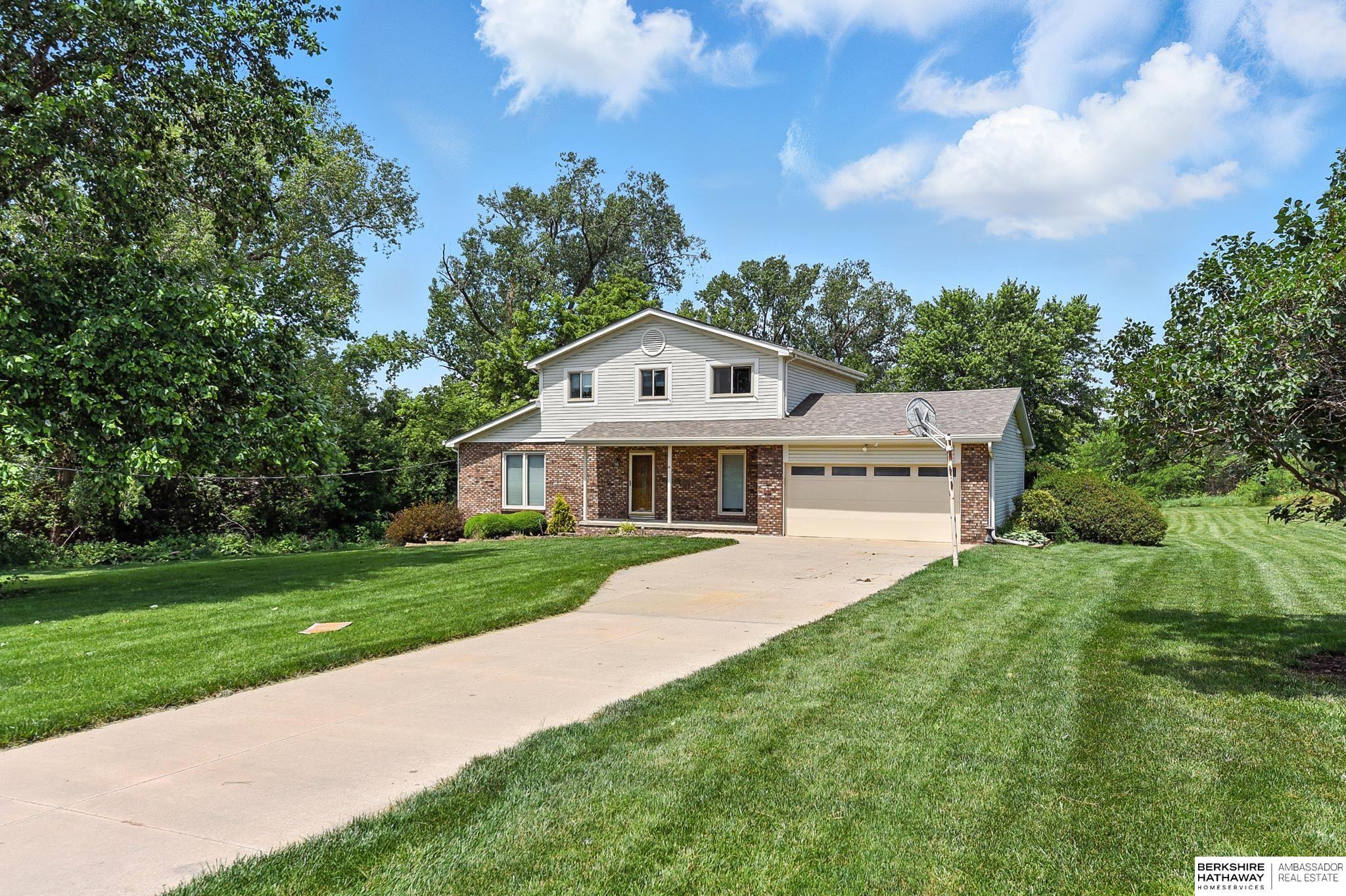 Property Photo: 12606 Fairview Court NE 68059
