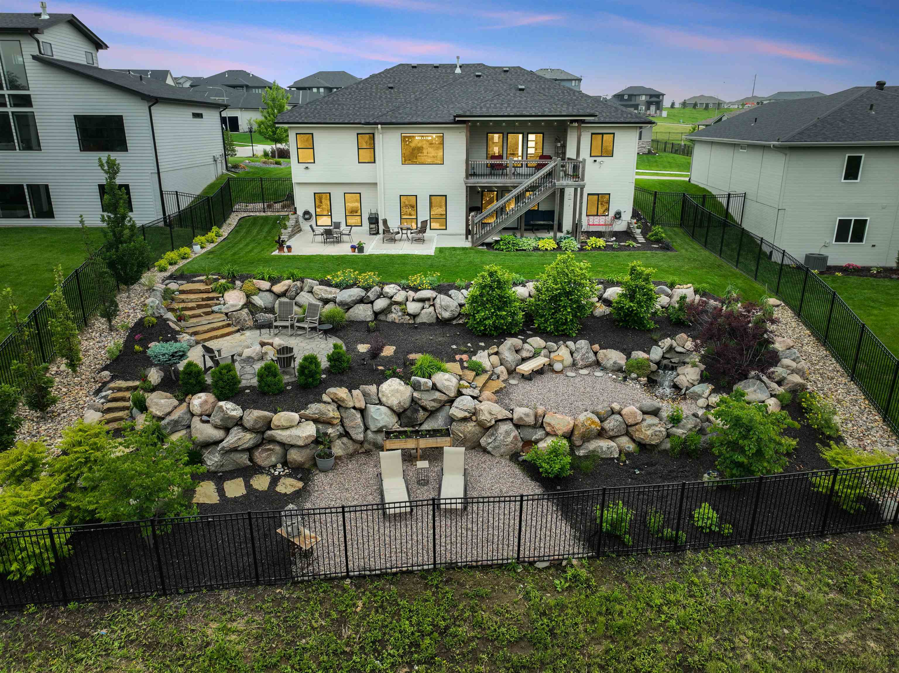 Property Photo: 7705 N 167 Street NE 68007
