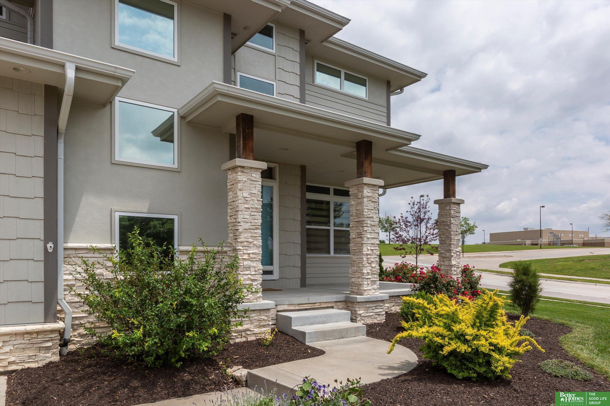Property Photo:  6215 S 182 Avenue  NE 68135 