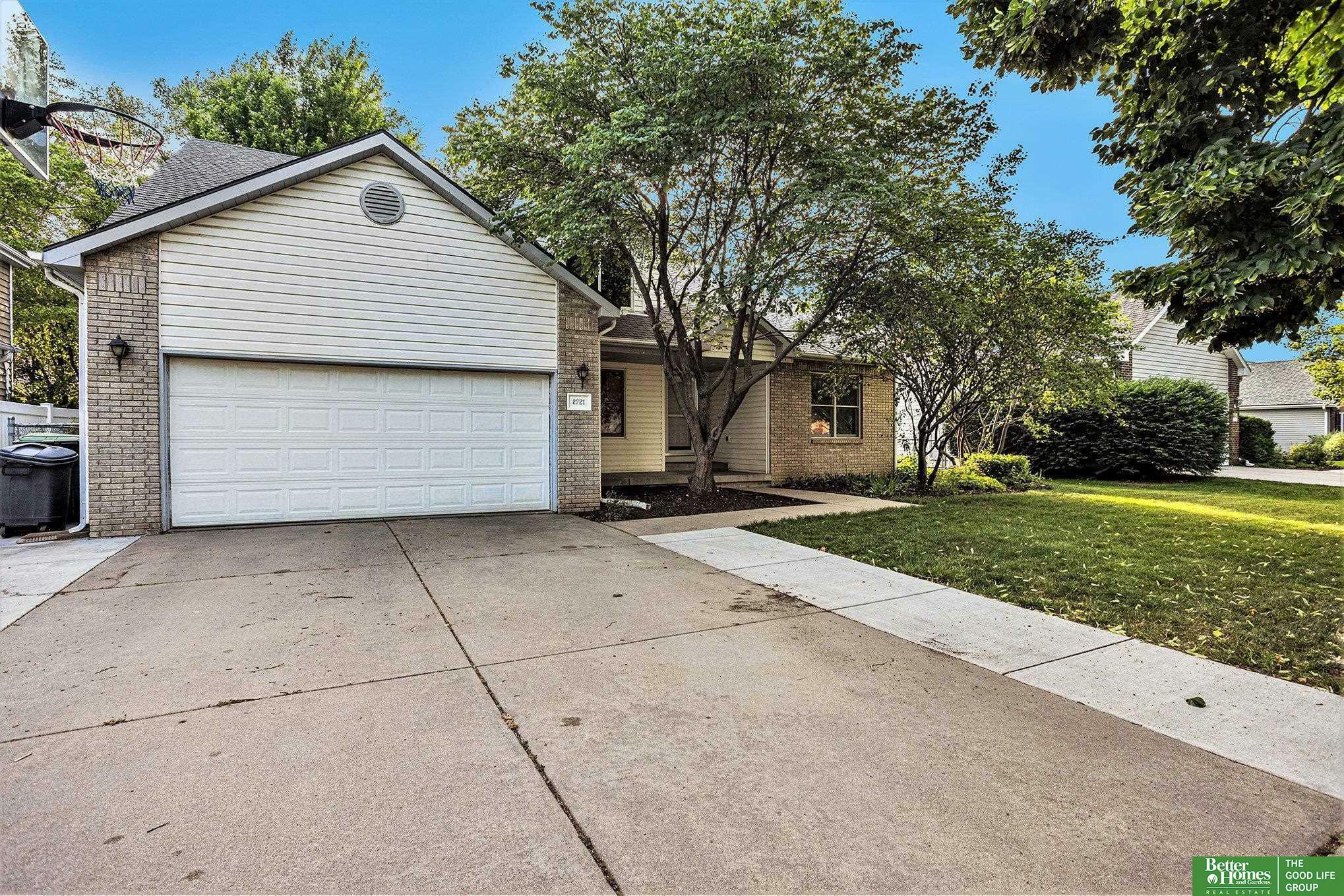 Property Photo: 2721 N 81st Street NE 68507