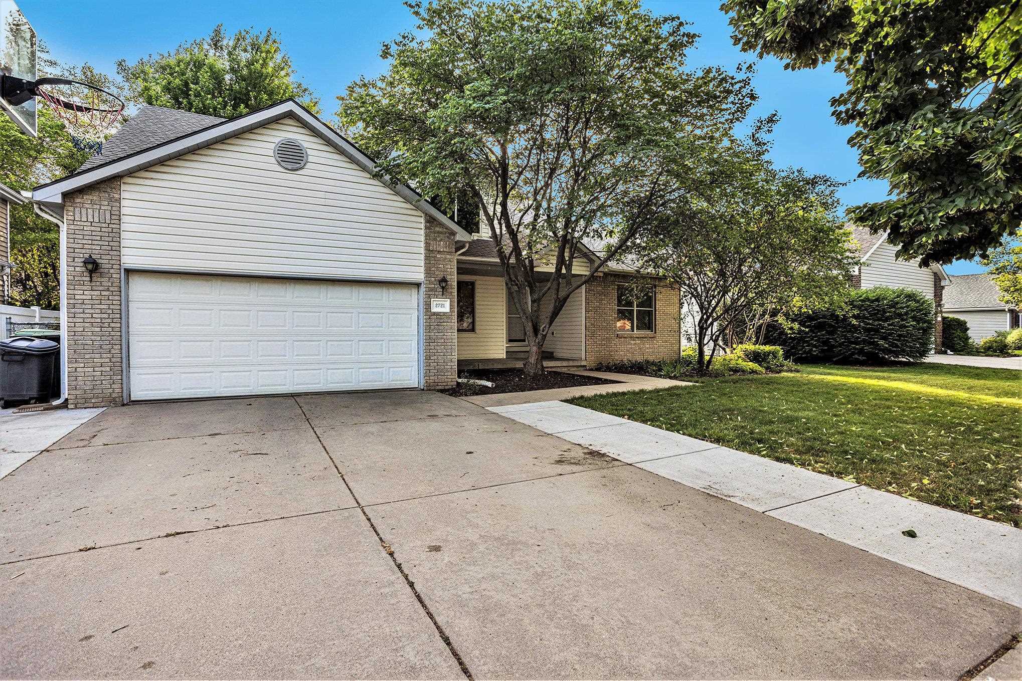 Property Photo: 2721 N 81st Street NE 68507
