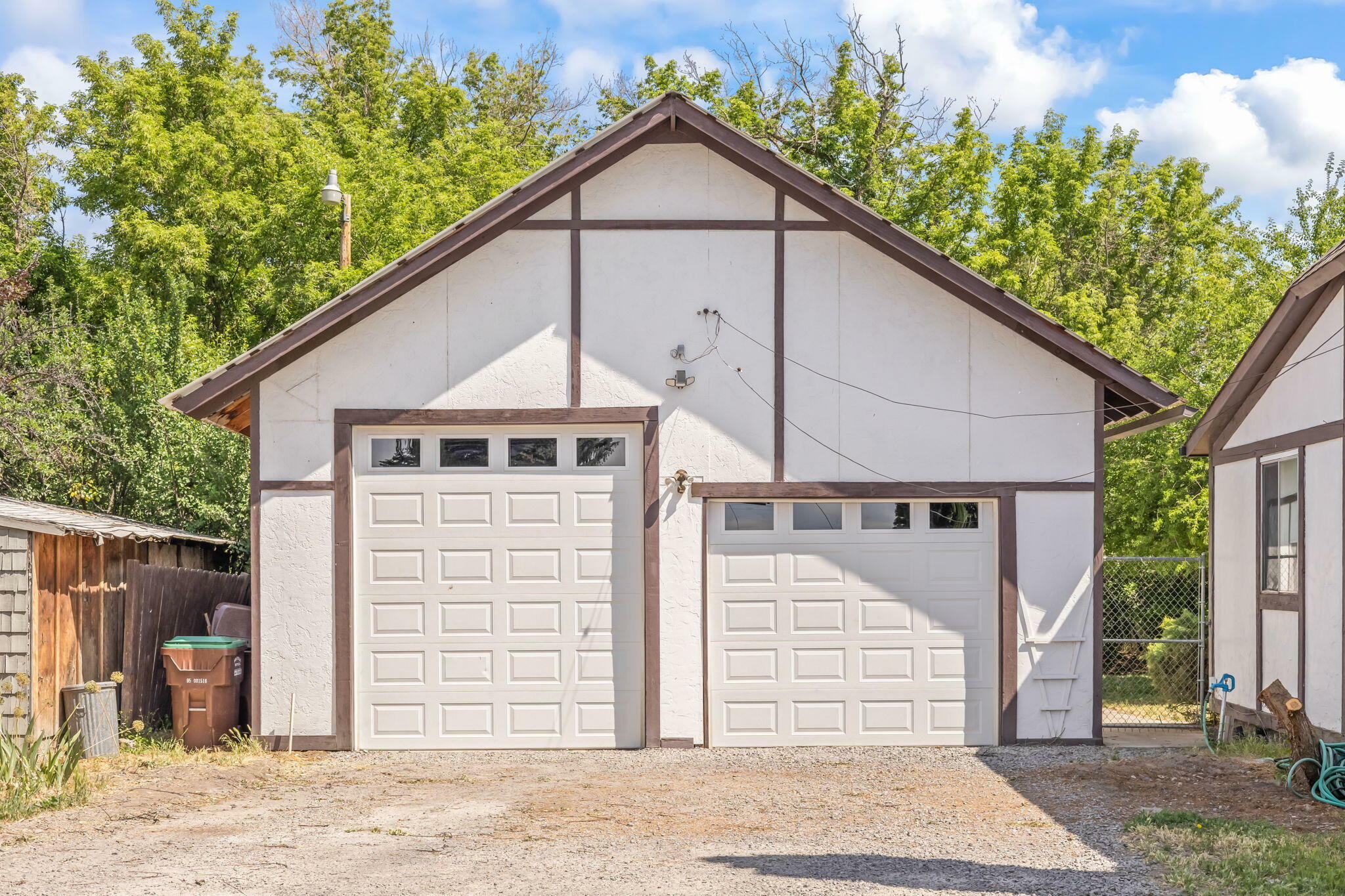 Property Photo: 407 NW 5th Street OR 97754