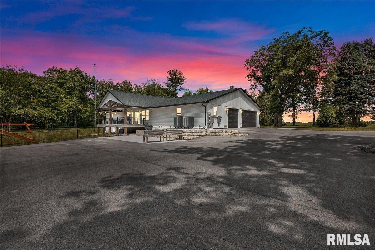 Property Photo: 12804 W Dell Road IL 61559