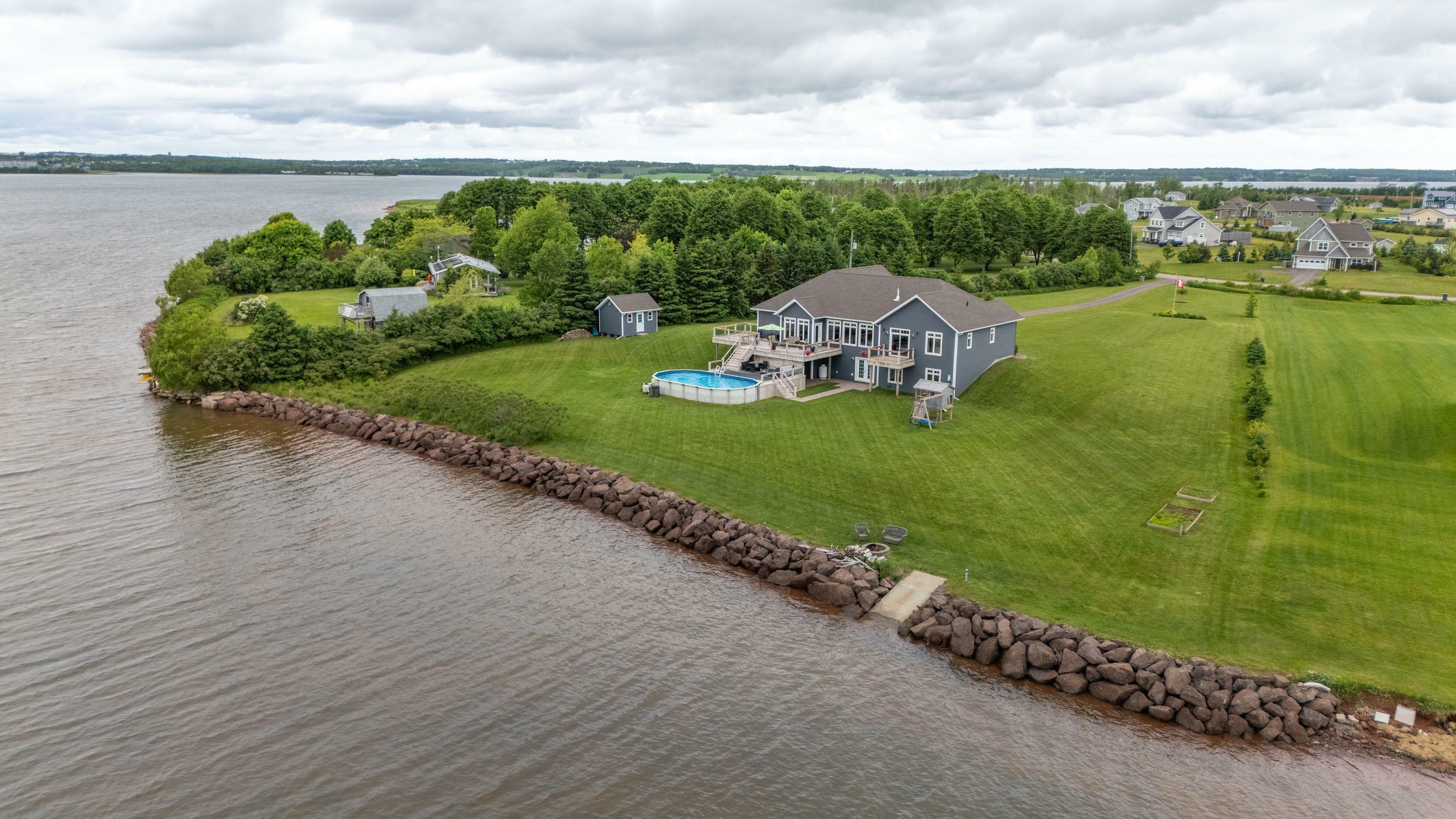 Property Photo: 604 City View Drive PE C1B 0V8