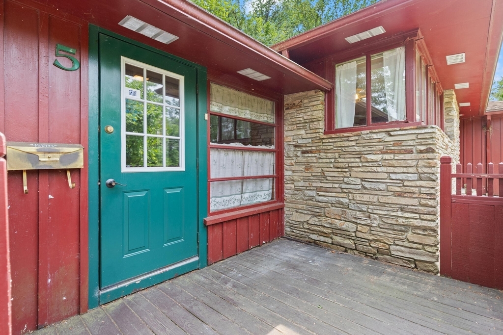 Property Photo: 5 Woodland Dr MA 01612