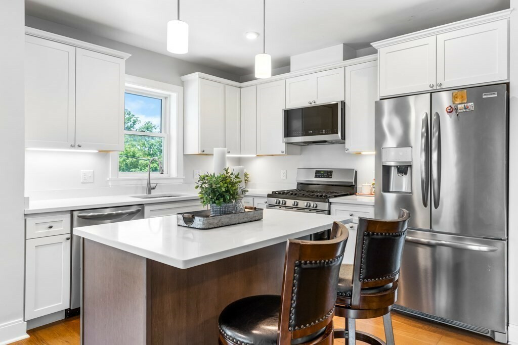 Property Photo: 3 Bennett St 204 MA 01880