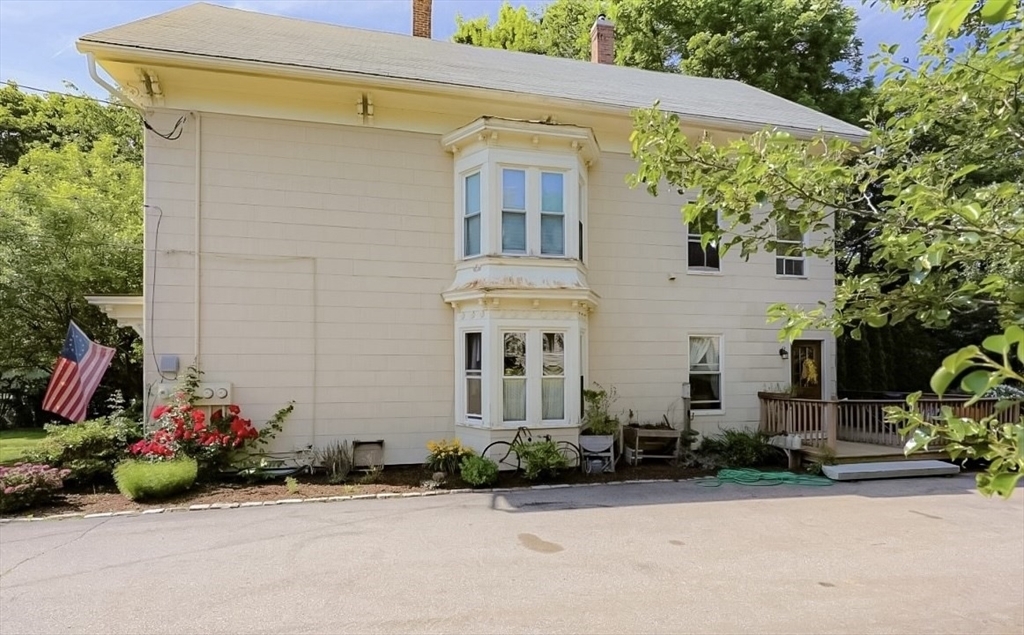 Property Photo:  4 Martin Rd  MA 01516 
