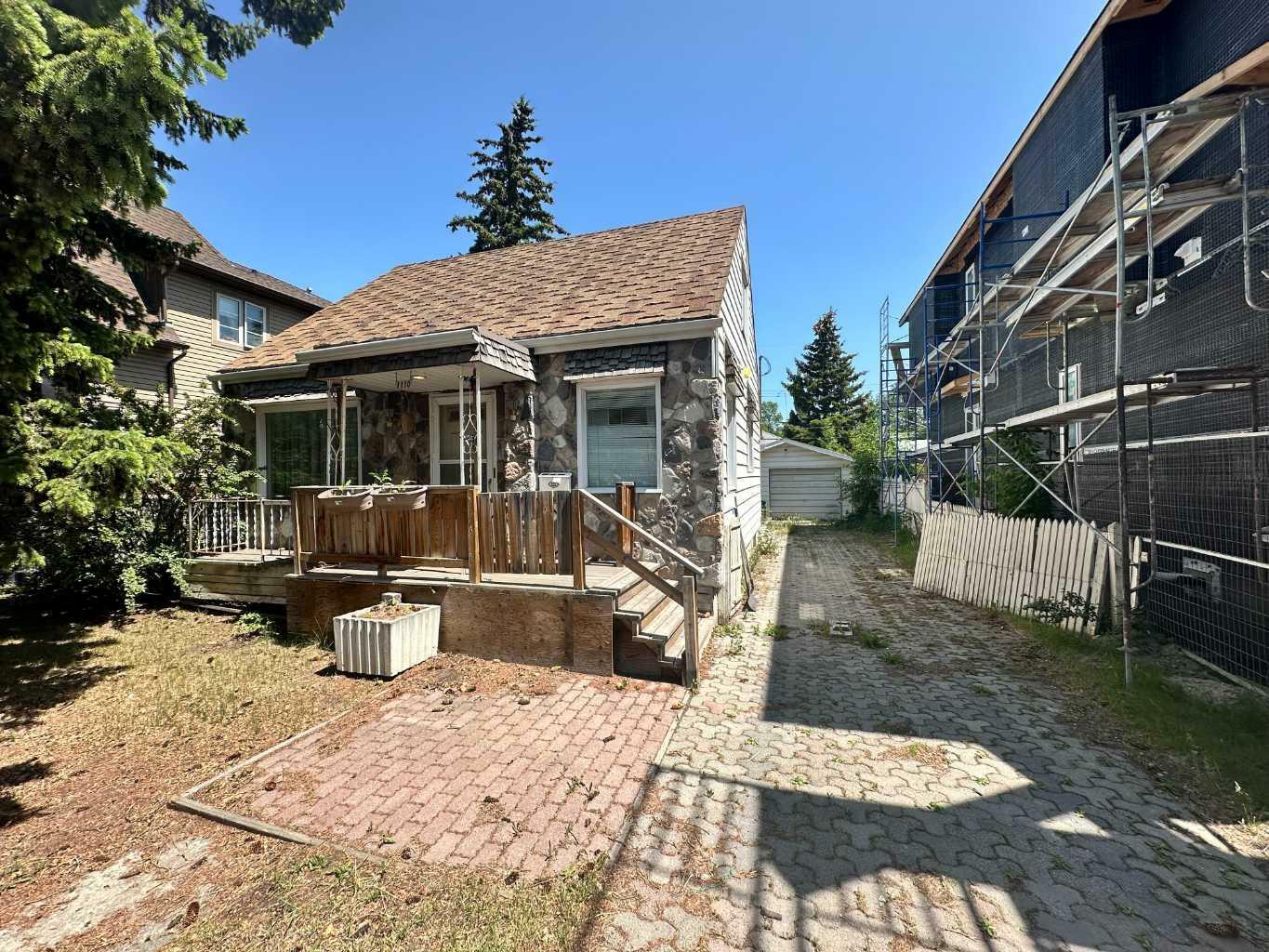 1110 6 Street NE  Calgary AB T2E 3Y8 photo