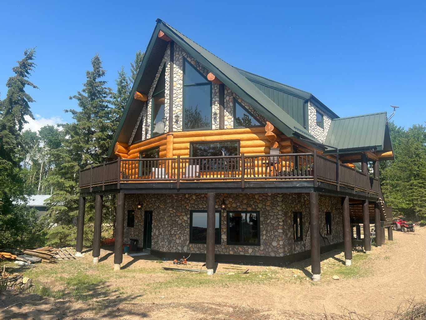 Property Photo: 9 Upper Crescent AB T0G 2A0