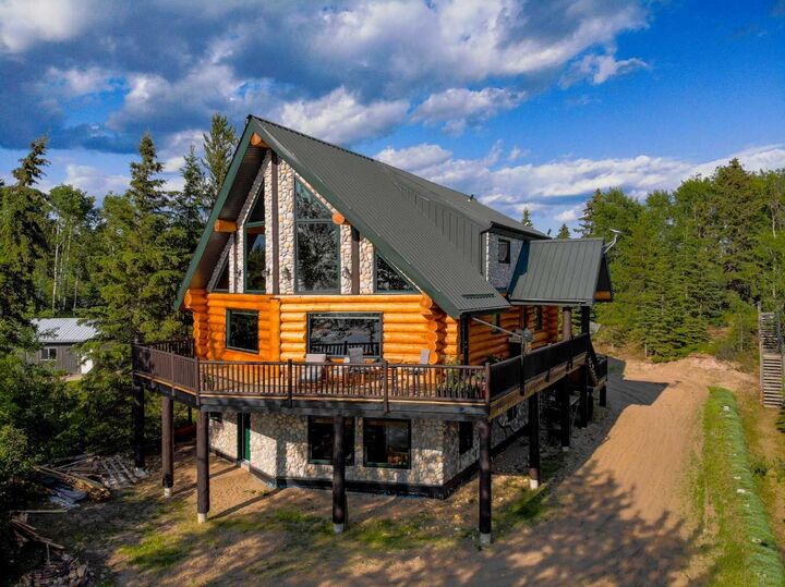 Property Photo:  9 Upper Crescent  AB T0G 2A0 