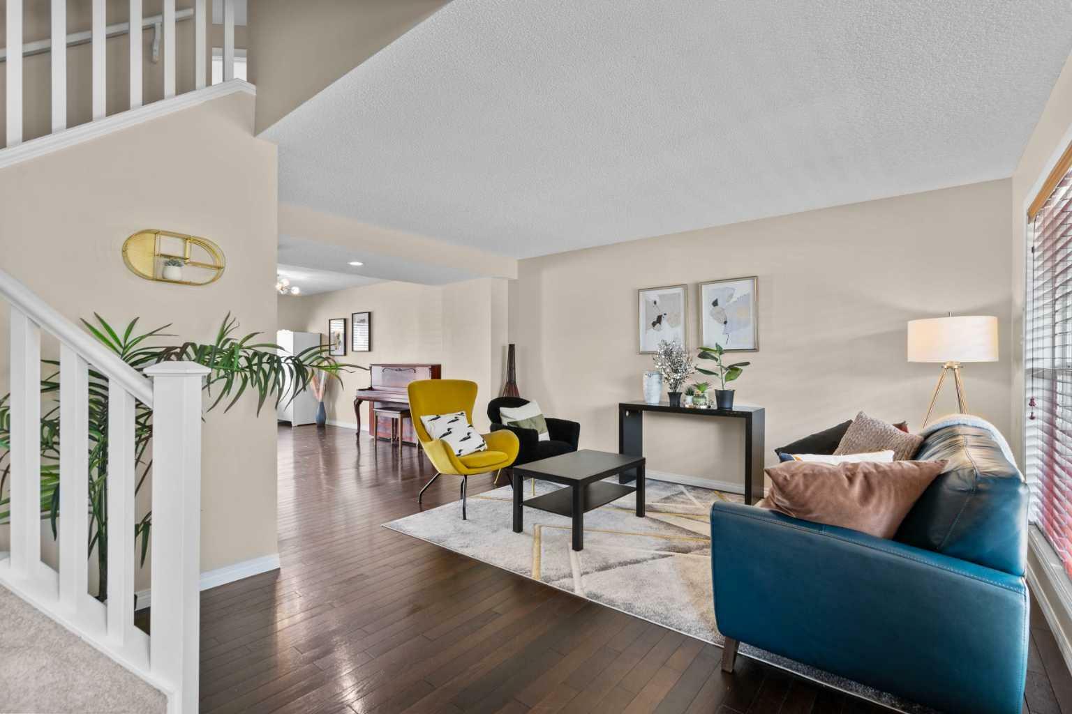 Property Photo:  172 New Brighton Green SE  AB T2Z 0J8 