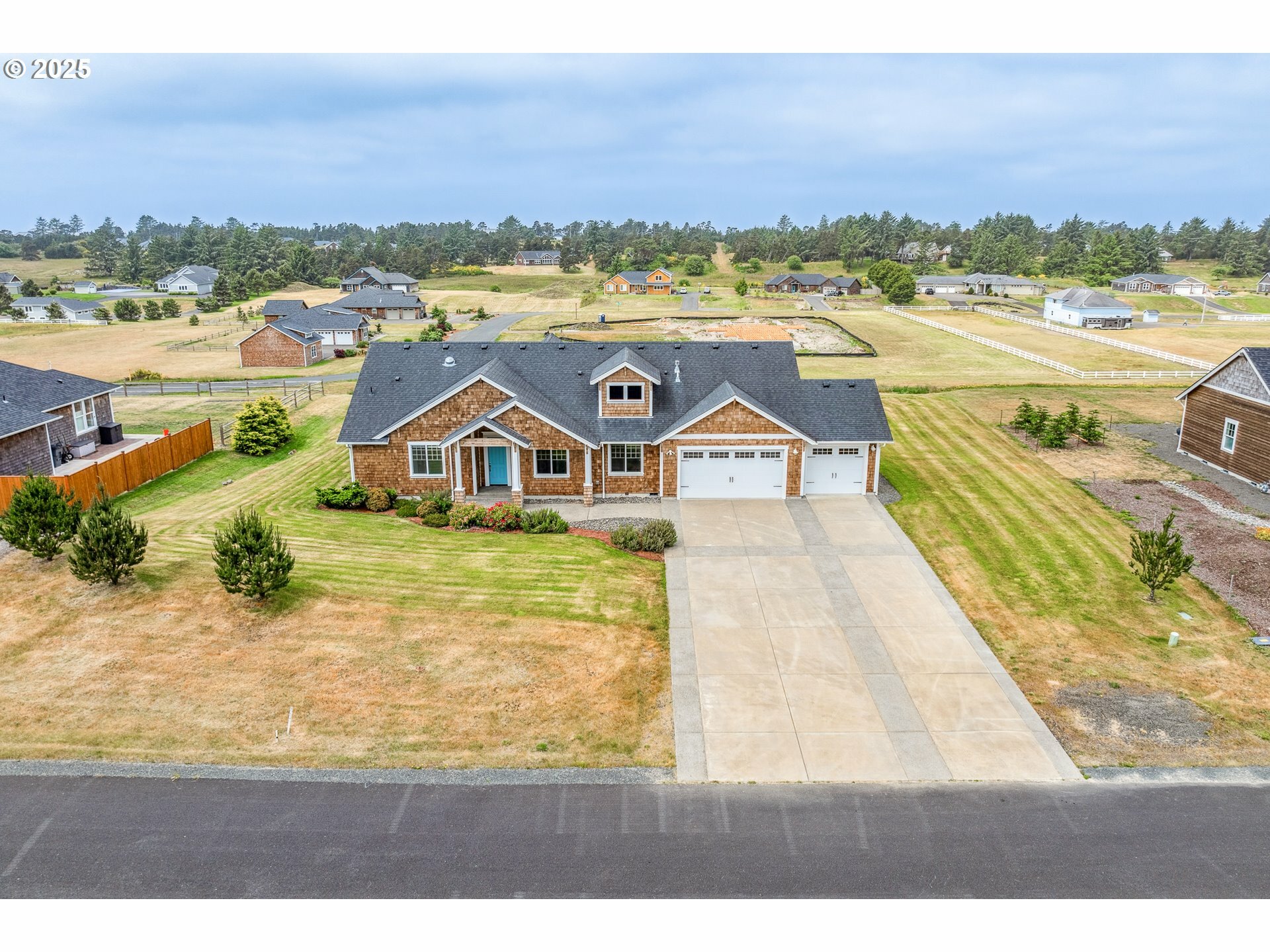 Property Photo: 80654 Polo Ridge Rd OR 97146