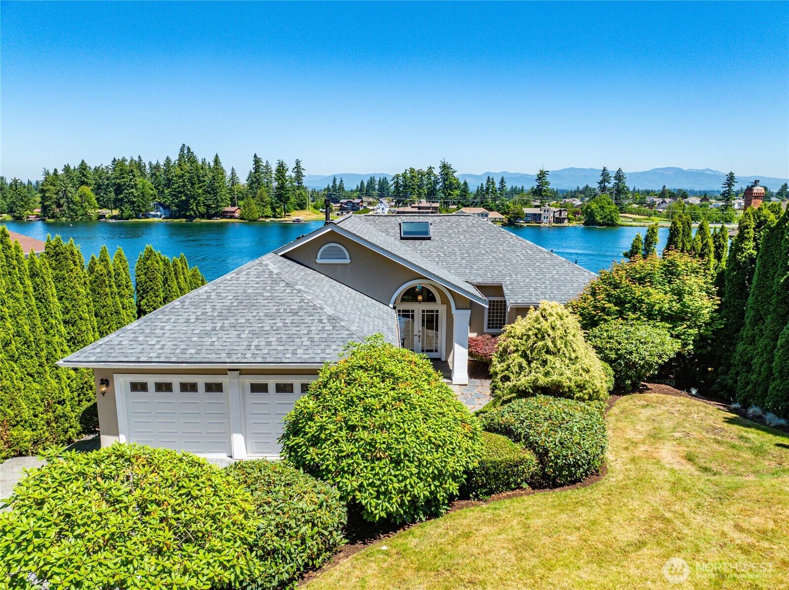Property Photo: 2815 211th Avenue E WA 98391
