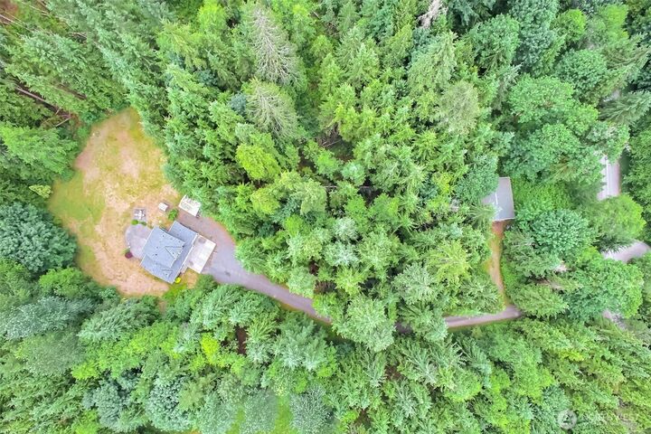 Property Photo:  6425  213th Avenue NE  WA 98252 