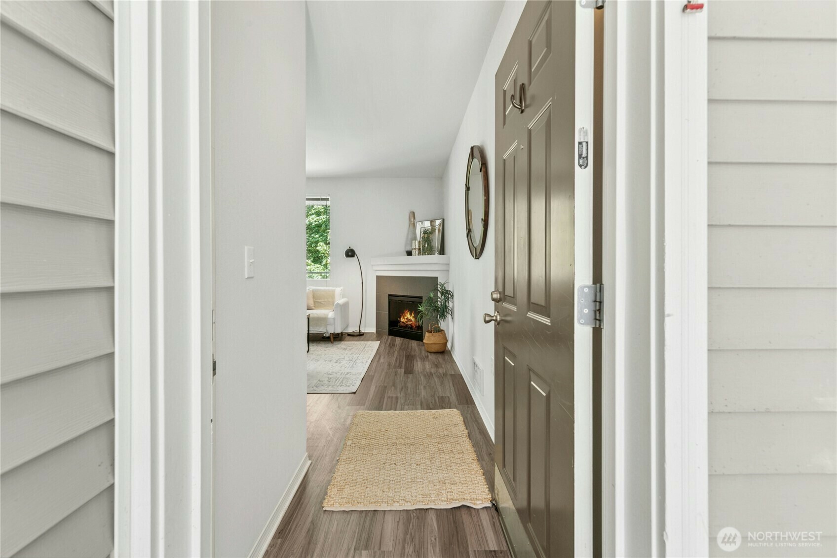 Property Photo: 3006 SE 8th Street 2120 WA 98058