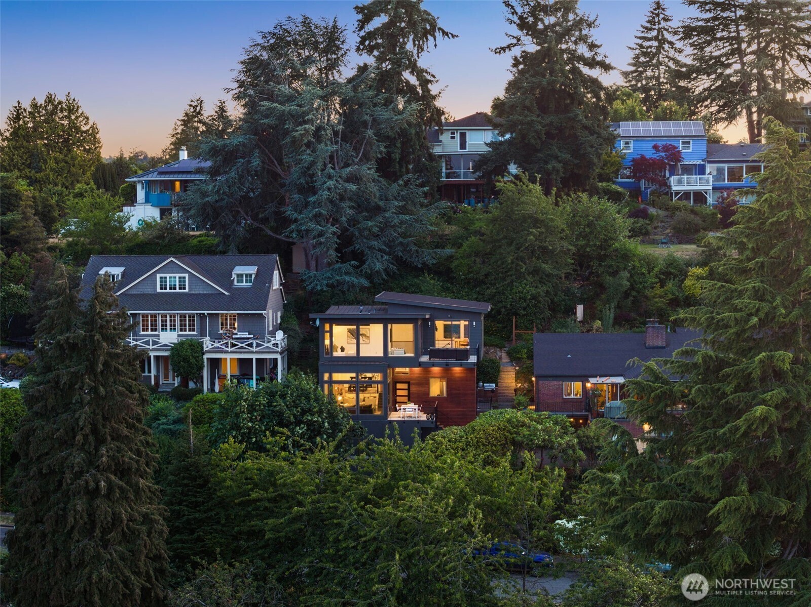 Property Photo: 3925 48th Avenue S WA 98118