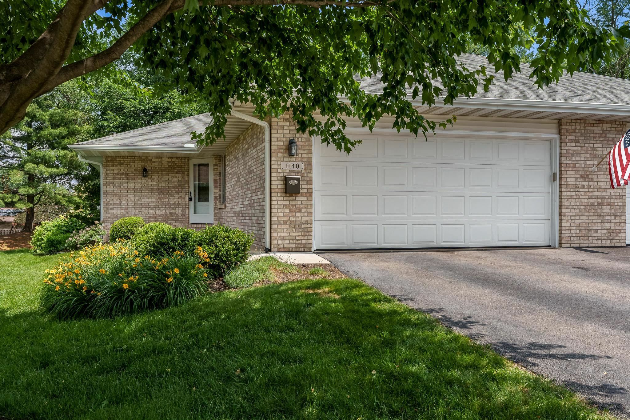Property Photo: 1140 Foxtail Lane Unit 96A IL 61108