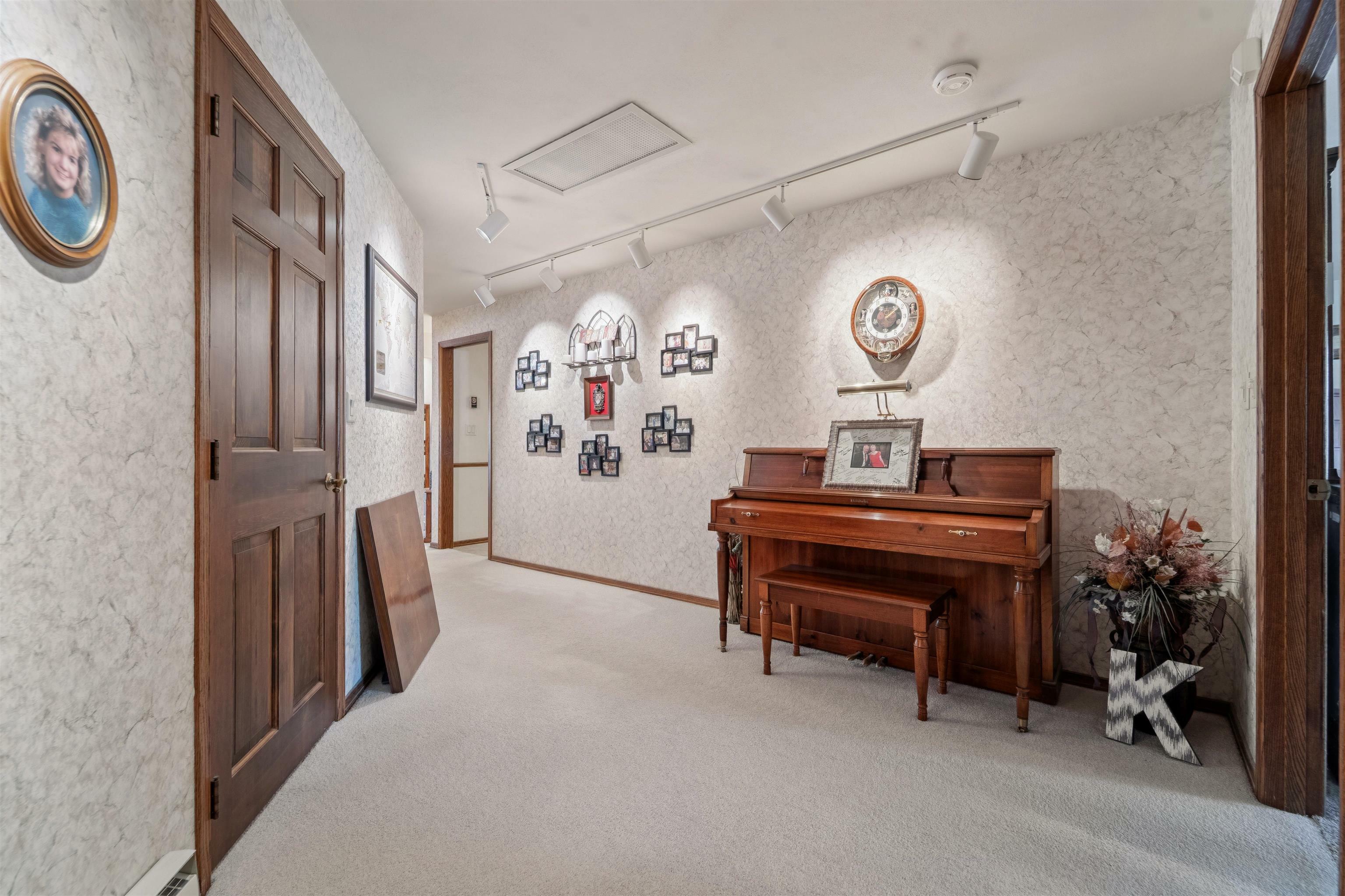 Property Photo:  2213 Sunrise Drive  WI 54914 