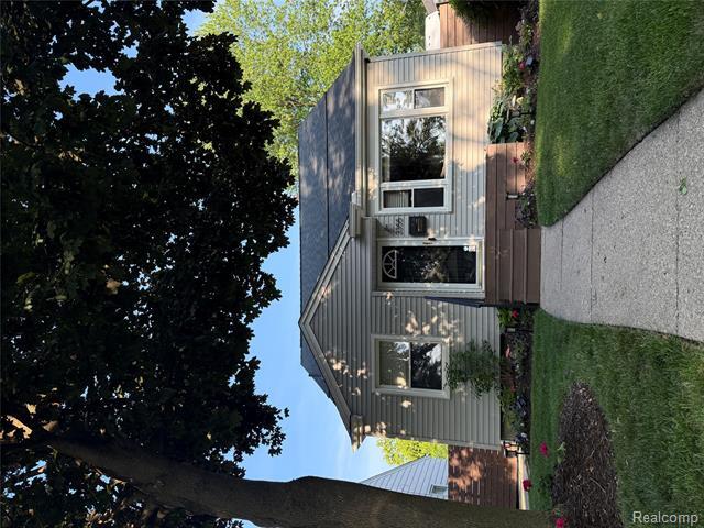 3355 Garden Avenue  Royal Oak MI 48073 photo