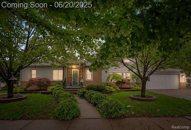 Property Photo:  4633 Croissant Street  MI 48125 