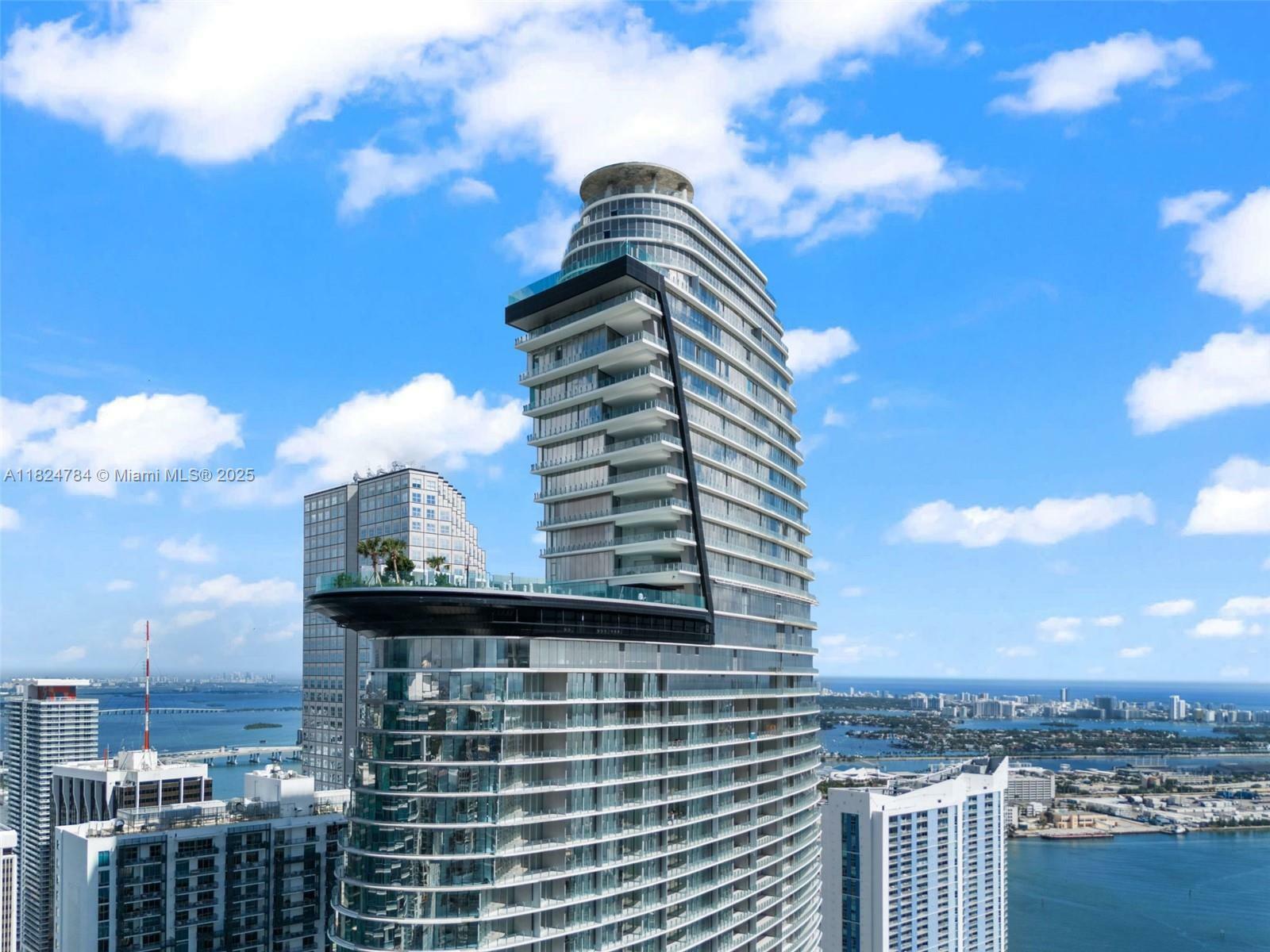 Property Photo: 300 Biscayne Blvd Way 1708 FL 33131
