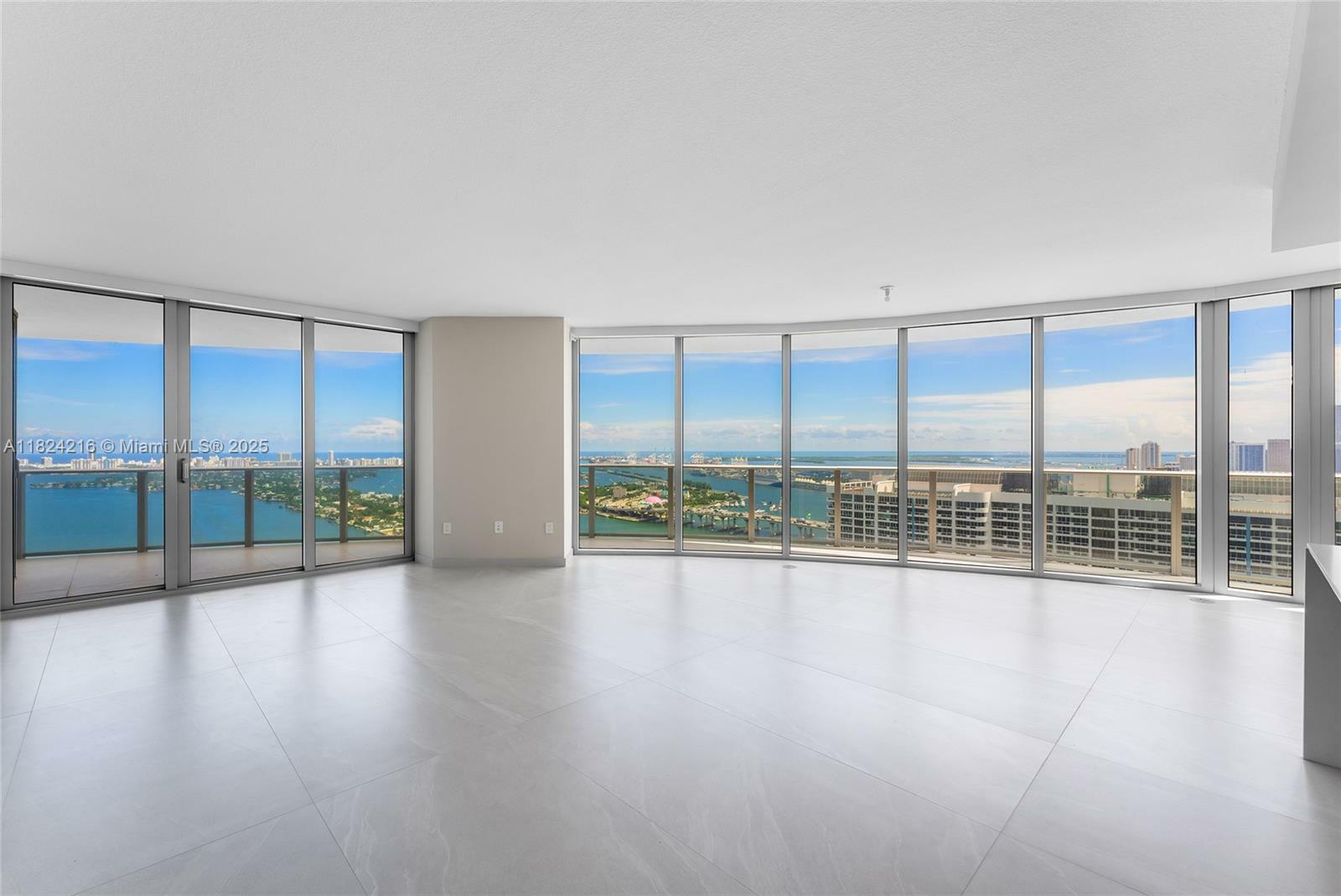 Property Photo: 488 NE 18 St 4112 FL 33132