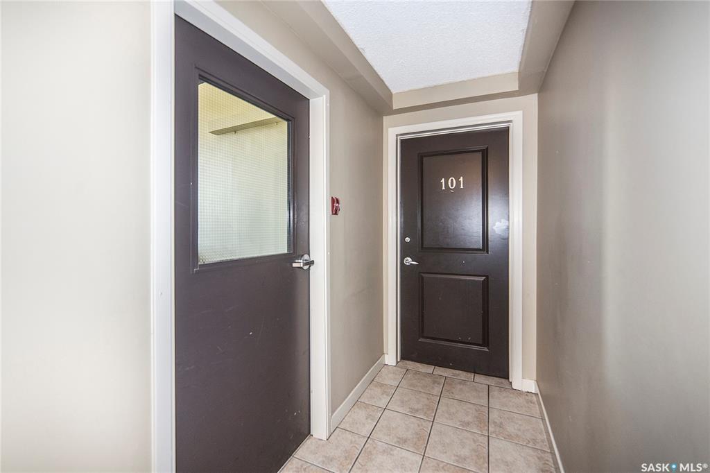 Property Photo: 2613 Broadway Avenue 101 SK S7J 0R7