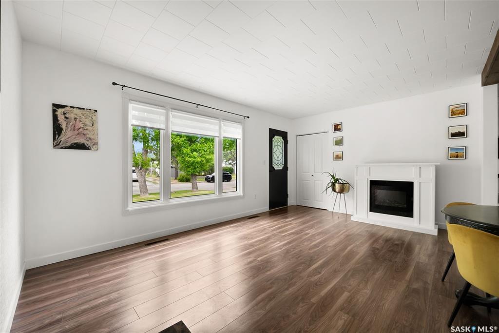 Property Photo: 532 2nd Street NE SK S0A 1N0