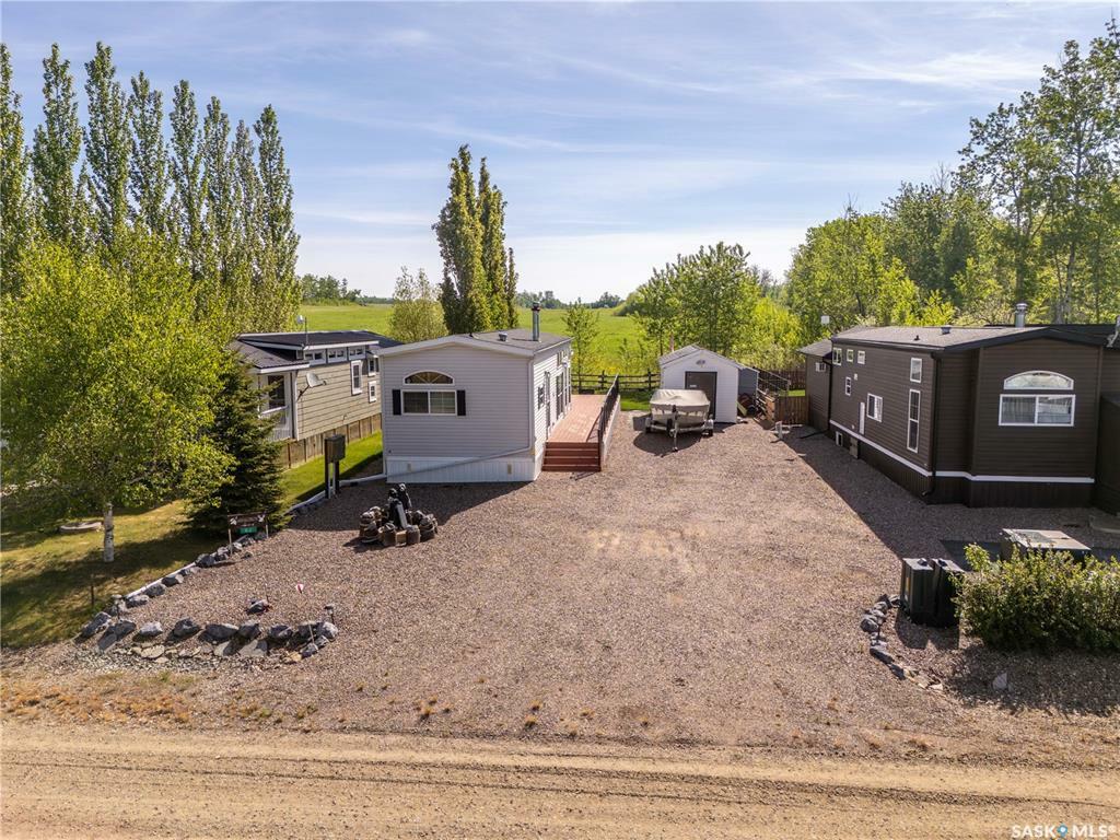 Property Photo: 1219 Oak Avenue SK S0M 1A0