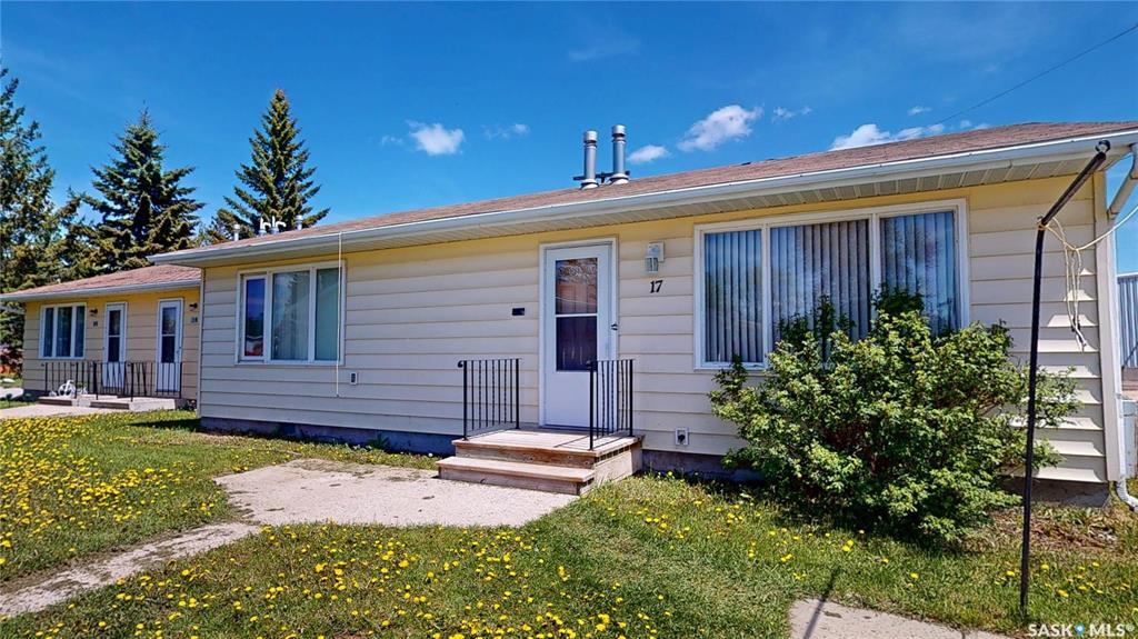 Property Photo: 600 Railway Avenue Triplex SK S0G 5A0