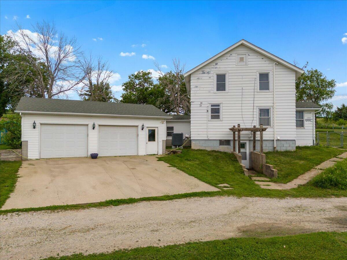 Property Photo: 1435 200th Street IA 51566