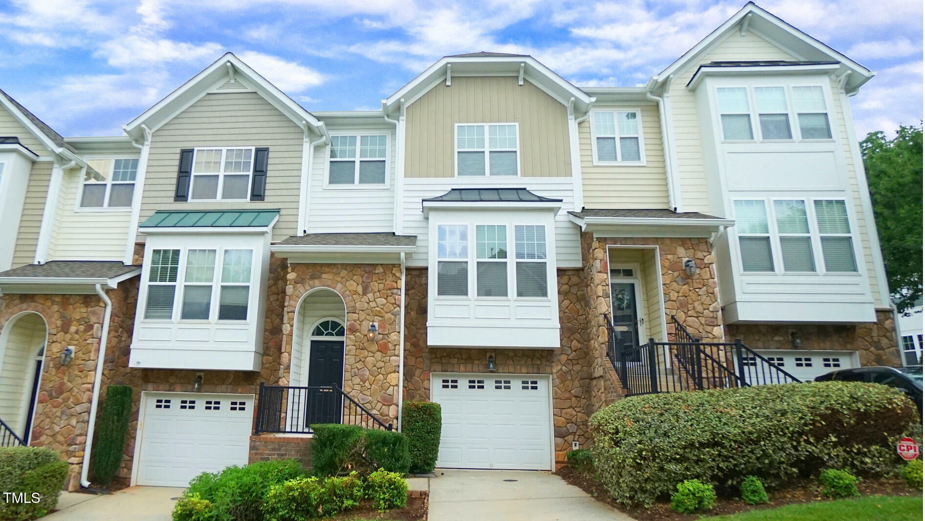 Property Photo: 5916 Longeria Court NC 27612