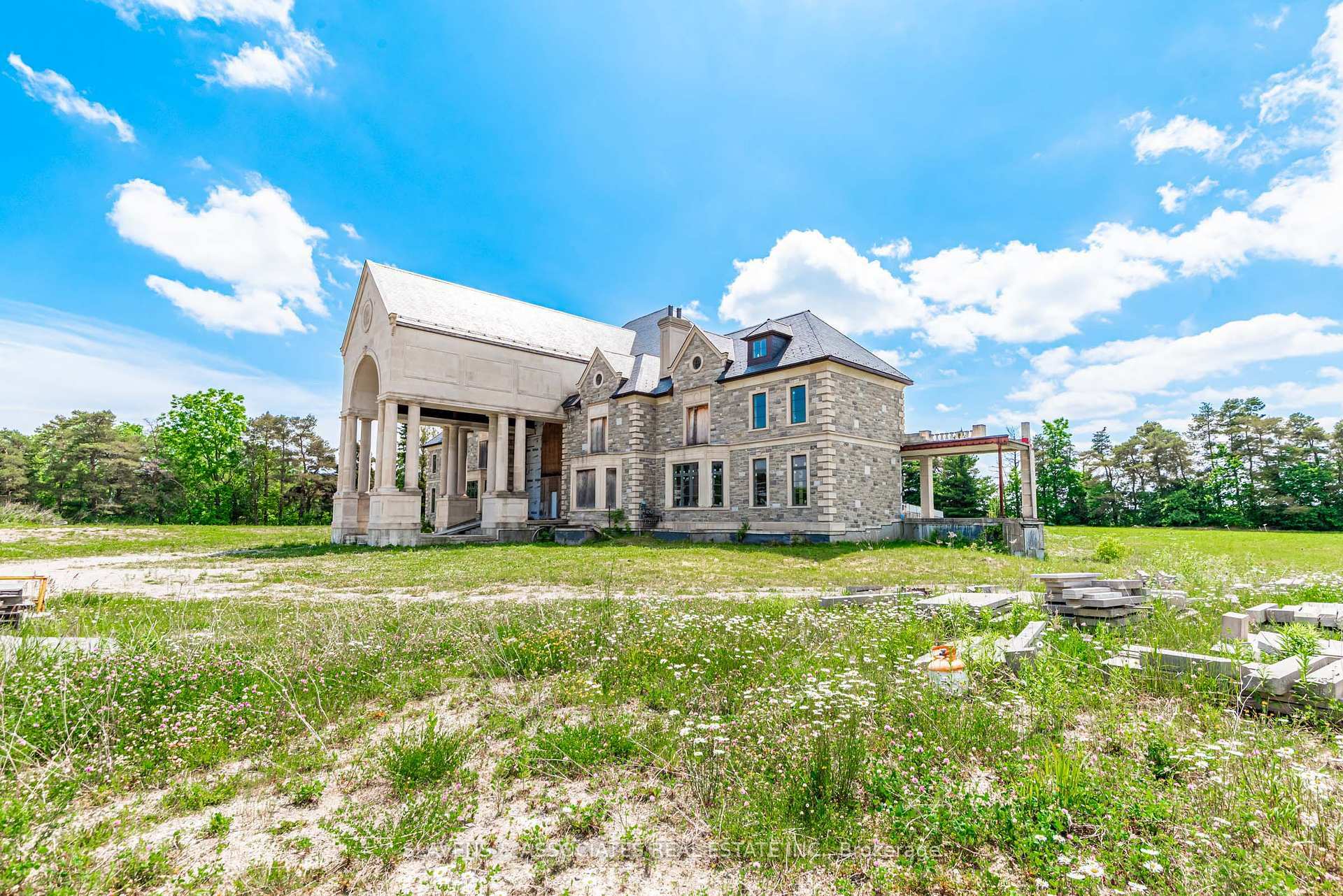 Property Photo: 12068 McCowan Road ON L4A 4C4