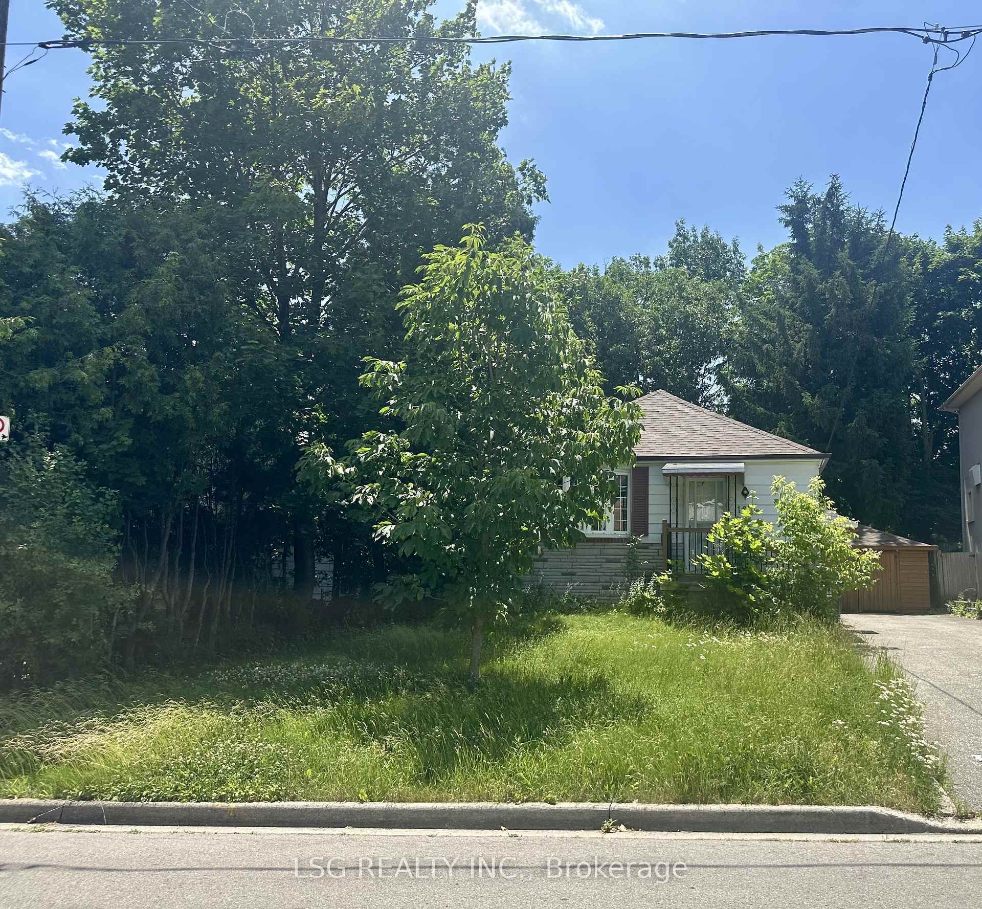 Photo de la propriété: 107 Elmhurst Avenue ON M2N 1R7