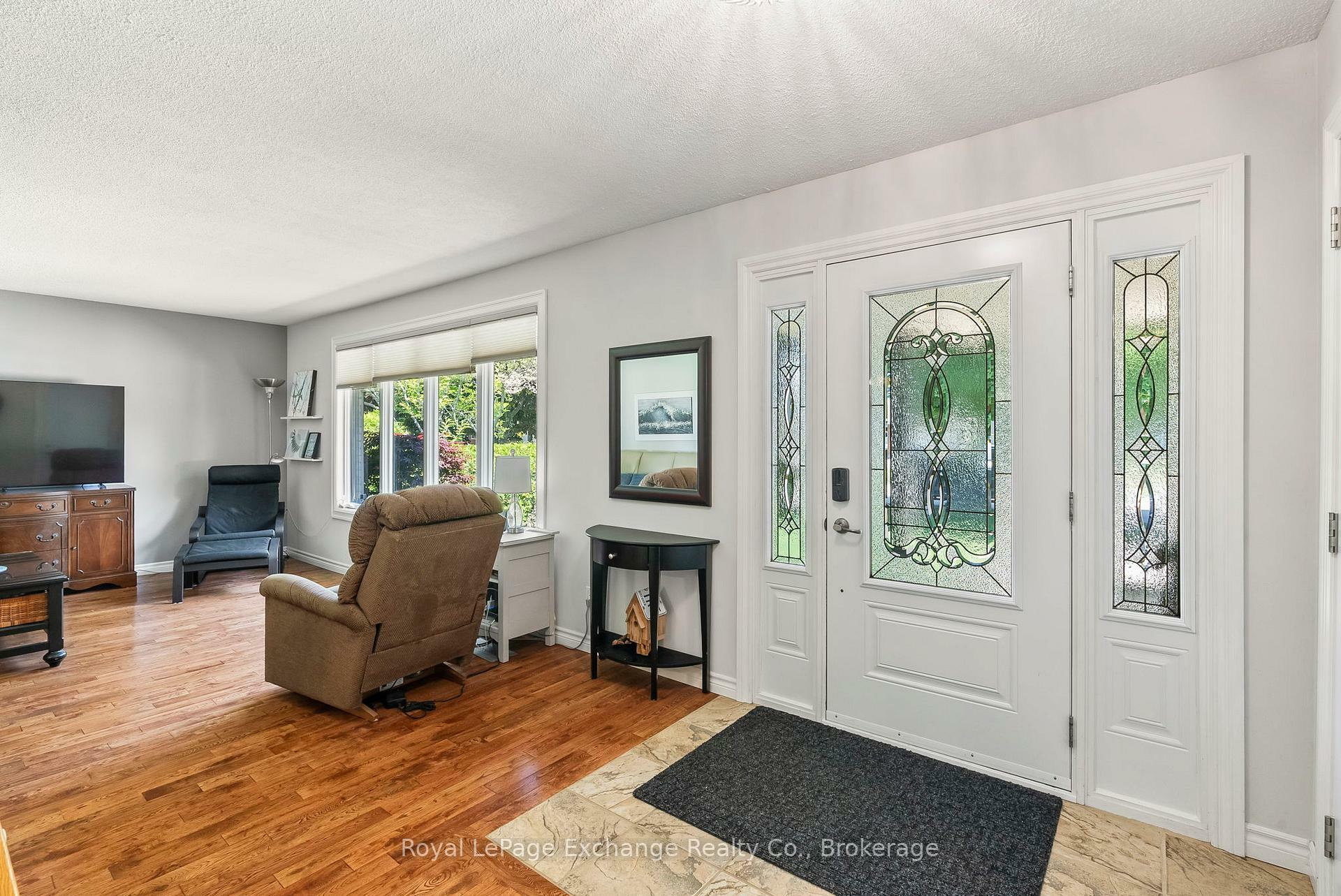 Property Photo: 34 Anne Marie Crescent ON N2Z 2M8