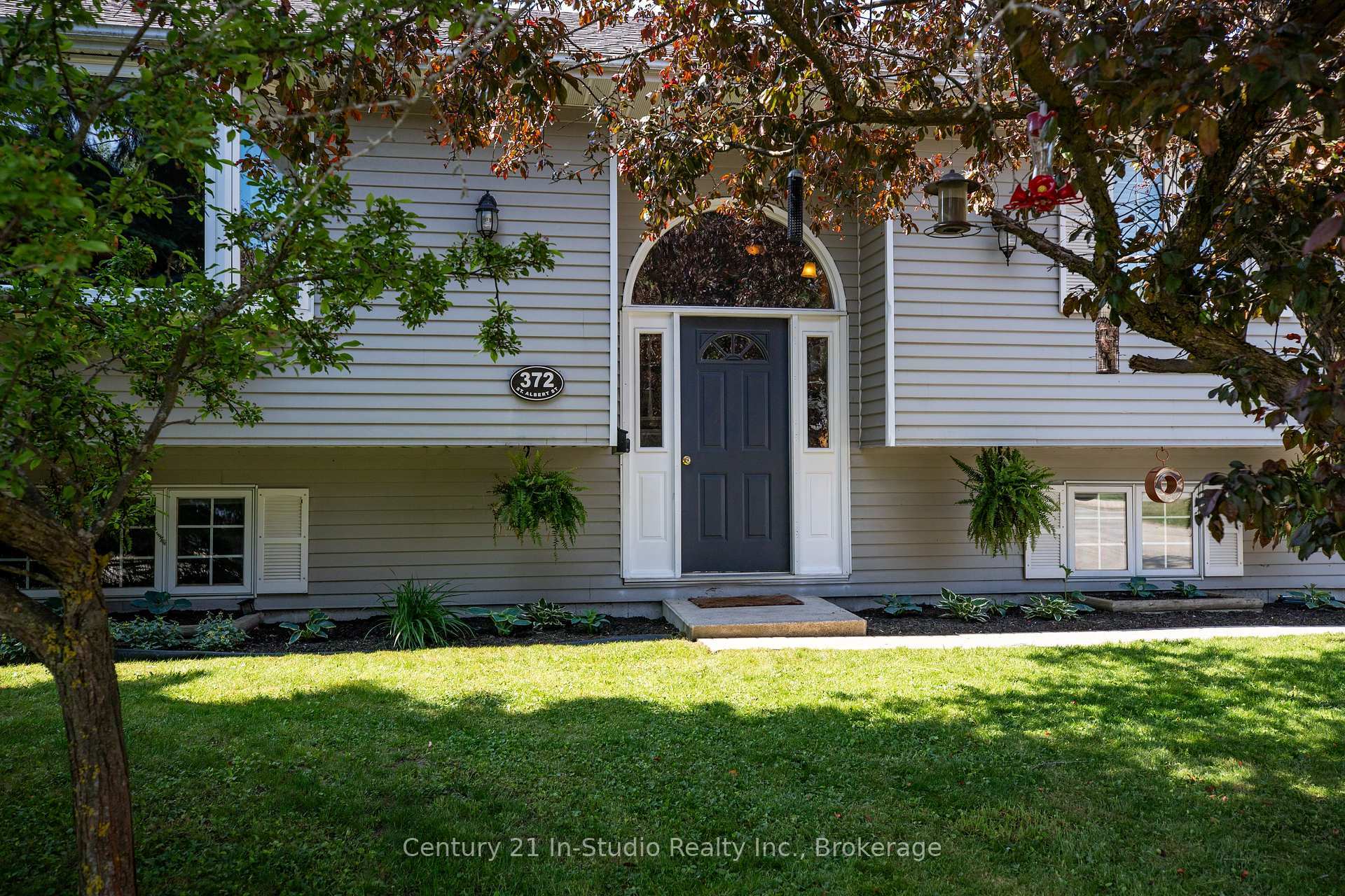 Property Photo: 372 St Albert Street ON N2Z 2V3