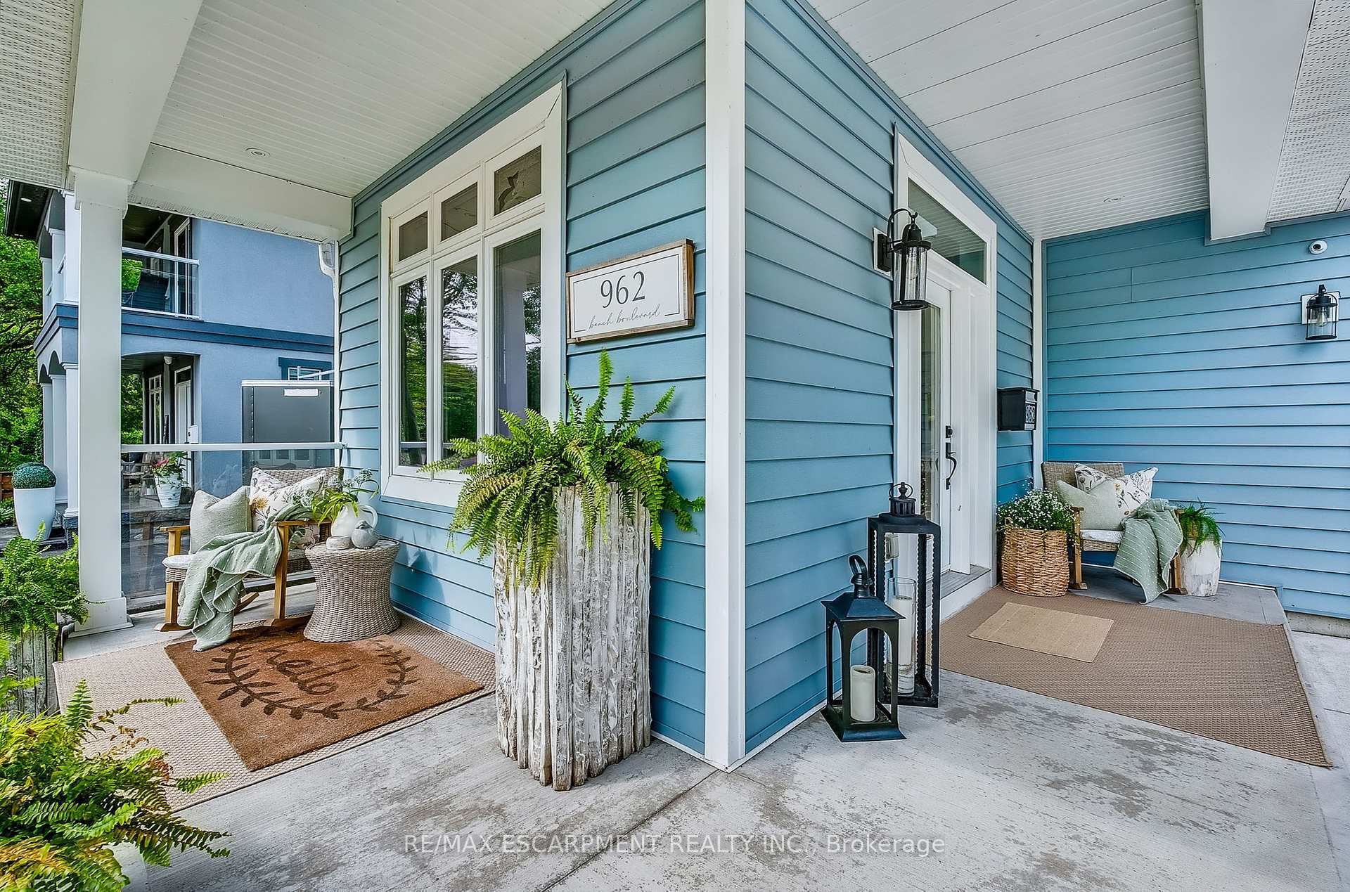 Property Photo: 962 Beach Boulevard ON L8H 6Z4