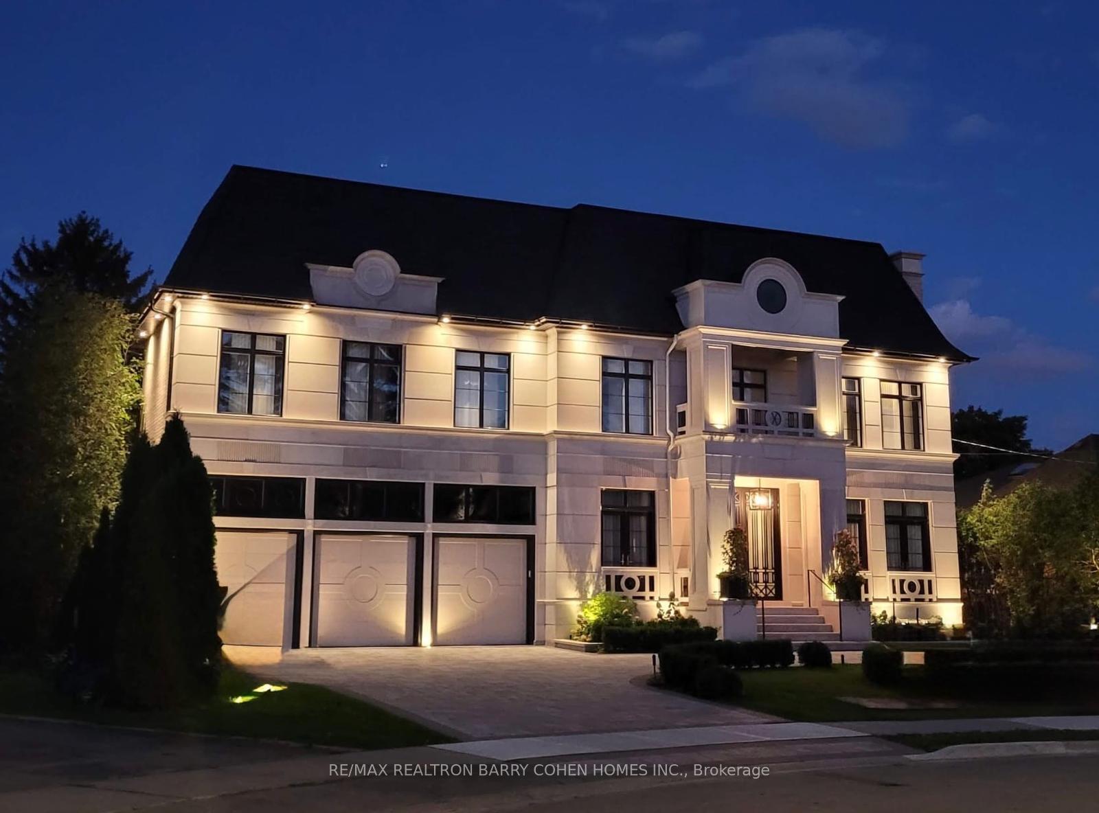 61 Orlon Crescent  Richmond Hill ON L4C 6S4 photo