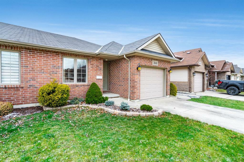 Photo de la propriété: 3141 Seville Avenue ON N8N 0A2