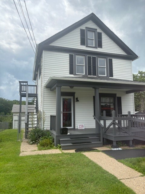 Property Photo: 2039 Brodhead Rd PA 15001