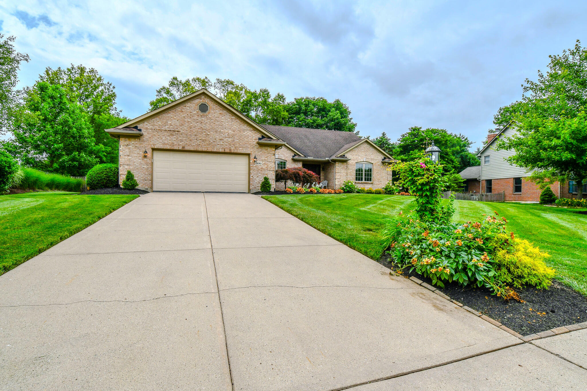 Property Photo: 2690 Langtree Lane OH 45458