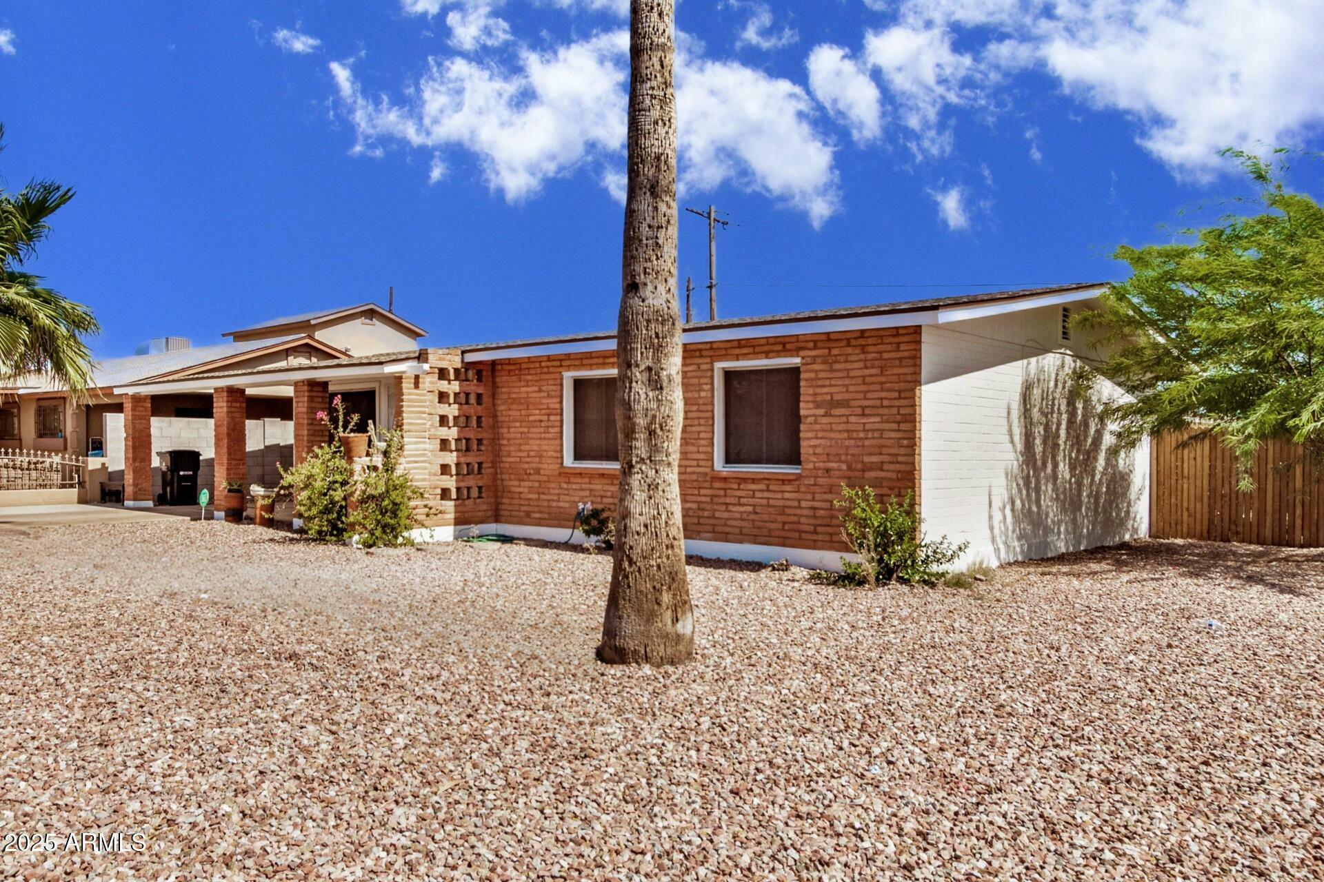Property Photo: 4113 W Sheridan Street AZ 85009
