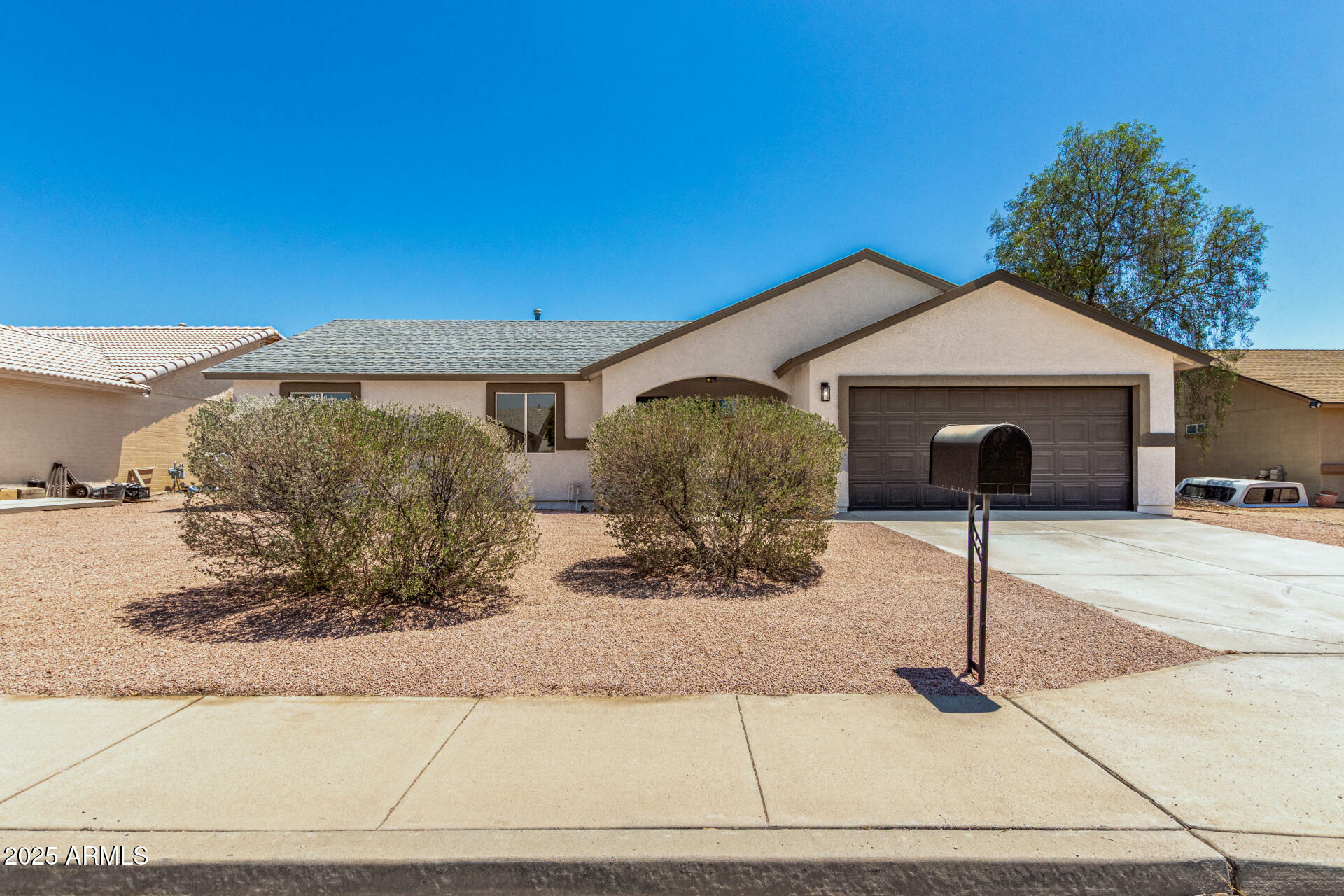 Property Photo:  1727 W 12th Avenue  AZ 85120 