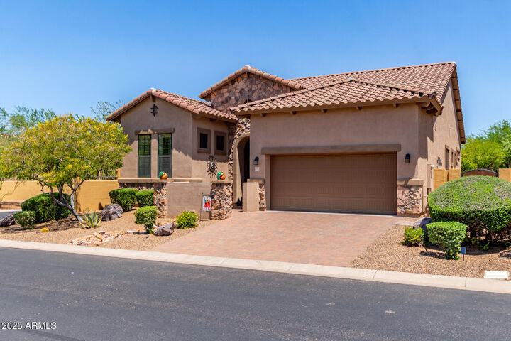 Property Photo: 8304 E Inca Street AZ 85207