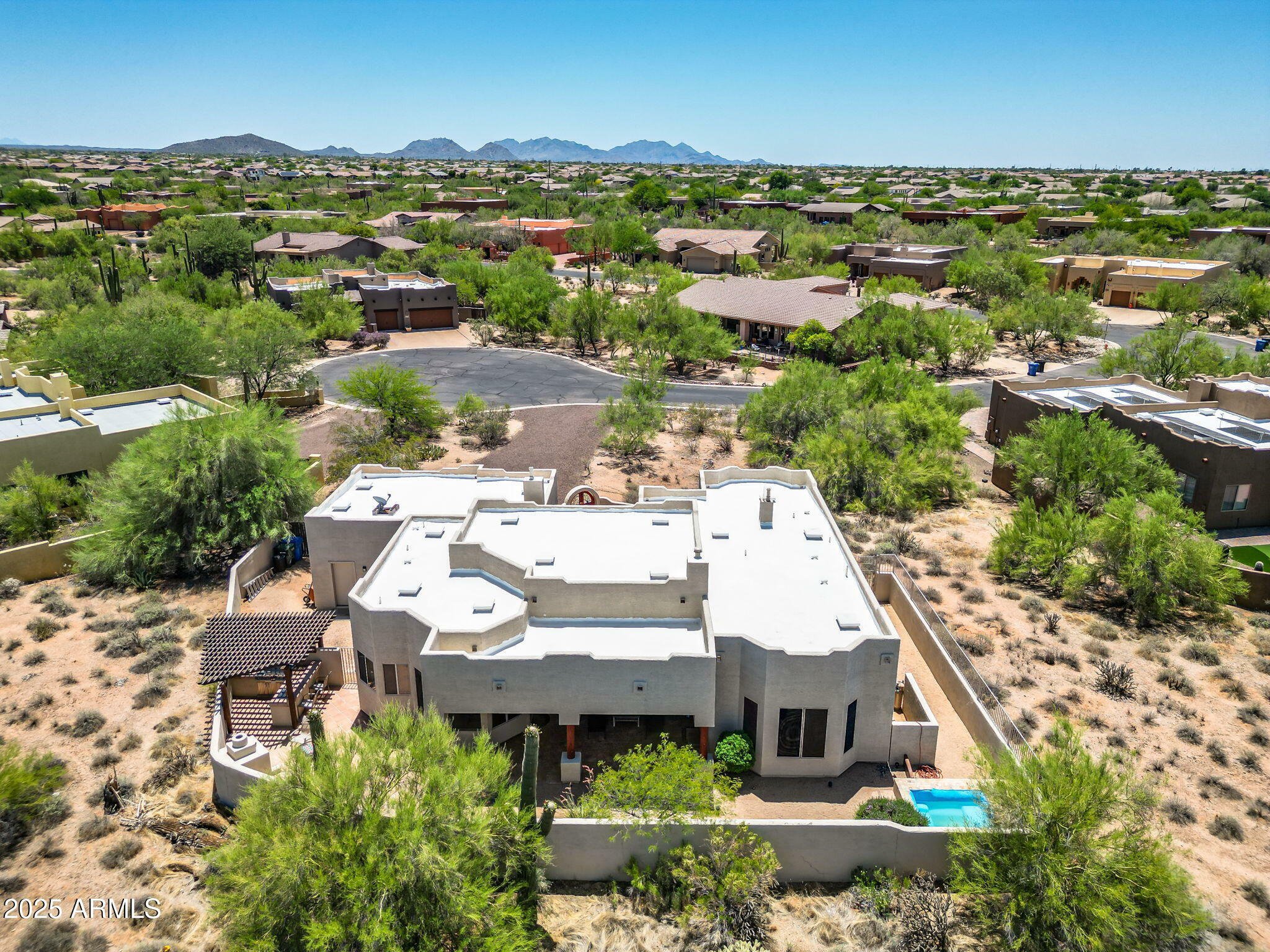 Property Photo: 32826 N 54th Street AZ 85331